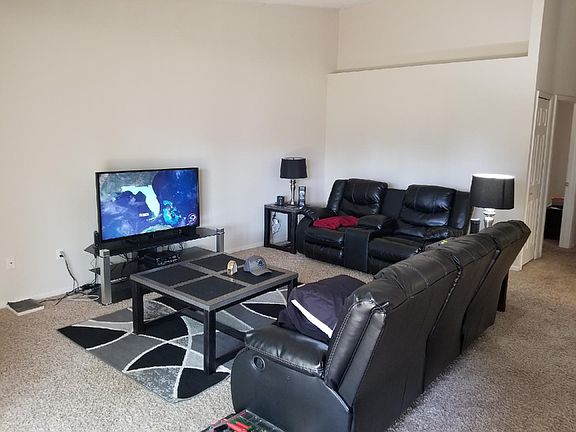 5th image of 4939 Oakhill Dr #1