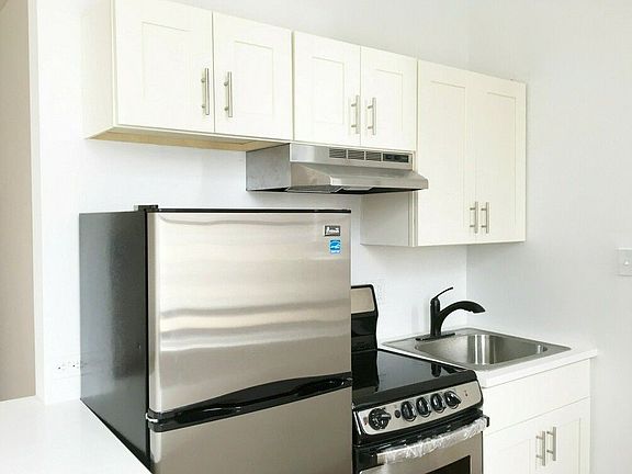 3rd image of 235 W 103rd St APT 6E