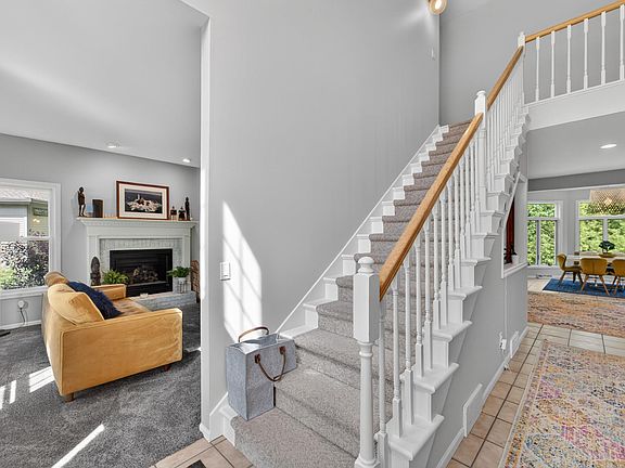3rd image of 3098 Barrington Hills Ct