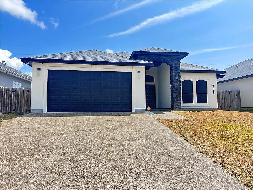 3 bed, 2.0 bath, 1894 sqft, $2,600 — Photo 1