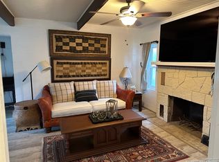 1336 Mountain View Pl, Pipe Creek, TX 78063