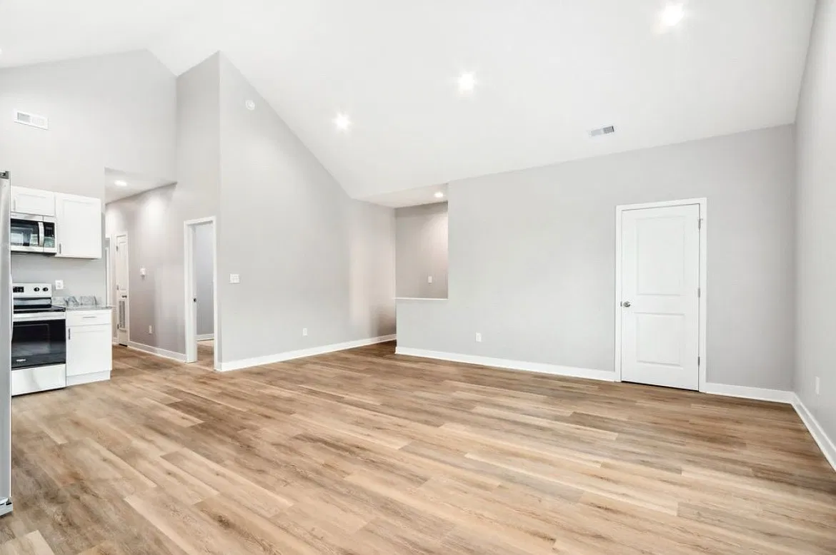 1248 Herbert St - 1248 Herbert Street #1 — Photo 3