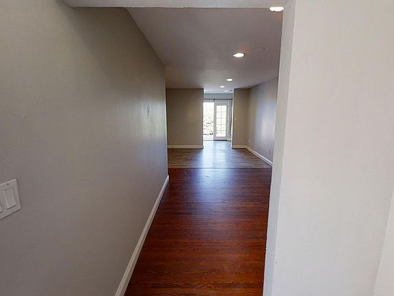5th image of 5325 E Falls View Dr