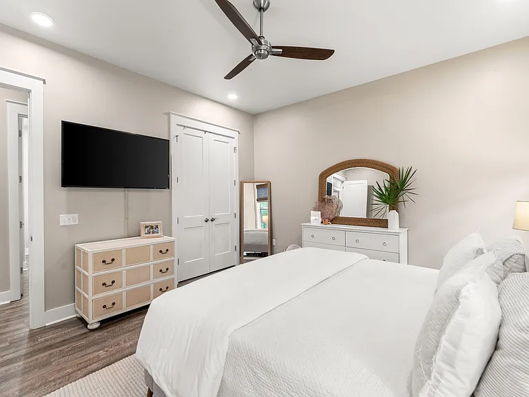 156 Summer Breeze Ln — Photo 17