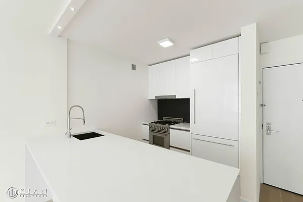 Rented by Kian Realty | media 7