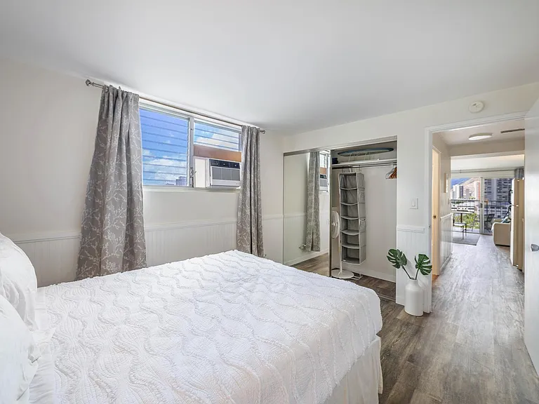 2211 Ala Wai Blvd #915 — Photo 16