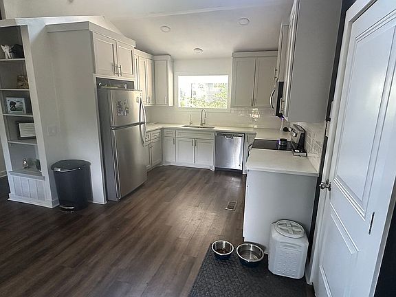 3rd image of 99 Rogers Dr