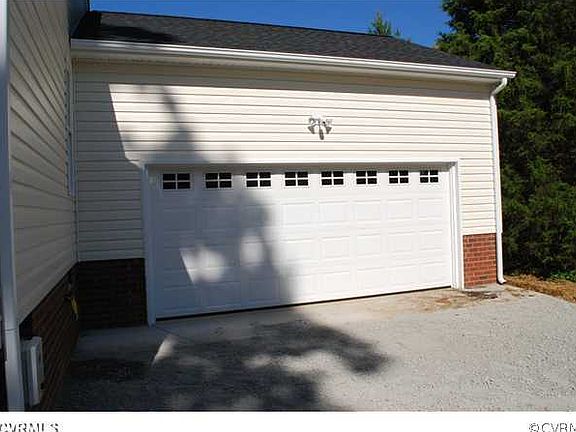 2nd image of 8824 Shewsbury Dr