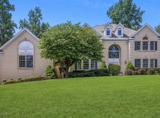 38 Cedar Hollow Dr, Stirling, NJ 07980