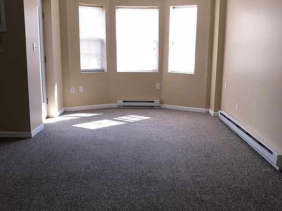 2nd image of 469 Glendale Dr APT 11