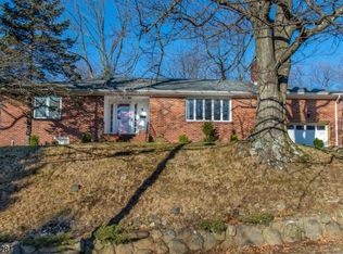 9 Linwood Ter, Caldwell, NJ 07006