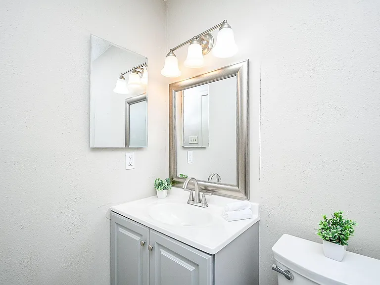 17331 Red Oak Dr #24 — Photo 11