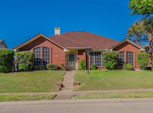 1422 Dudley Dr, Carrollton, TX 75007