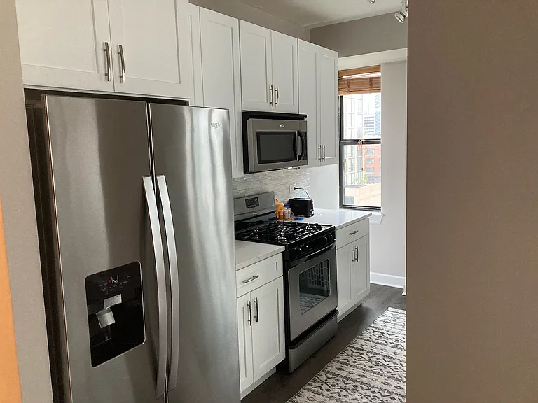 451 W Huron St #1012 — Photo 4