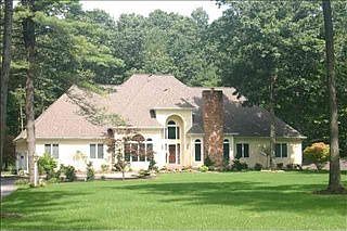 5th image of 23 Beacon Hill Dr