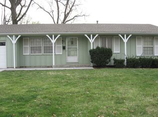 10107 W 89th St, Overland Park, KS 66212