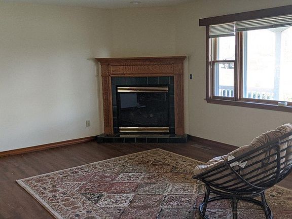 5th image of 403 Victoria Dr