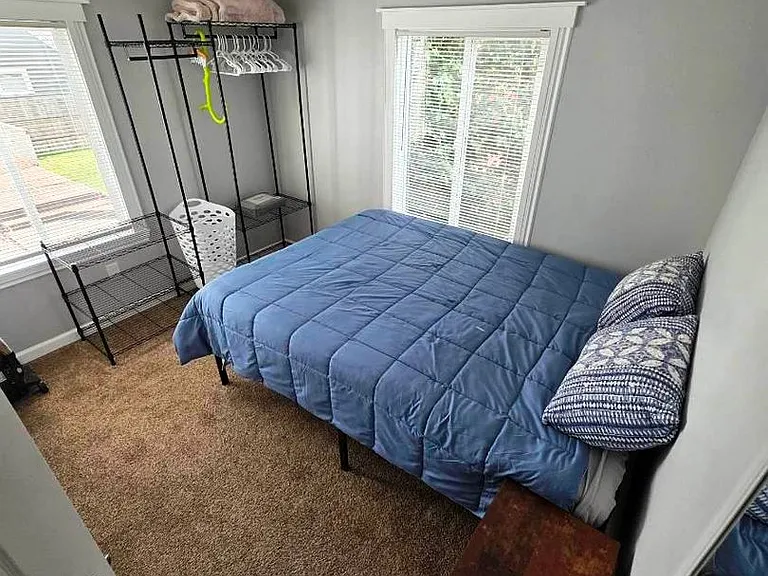 417 Simpson Ave — Photo 5