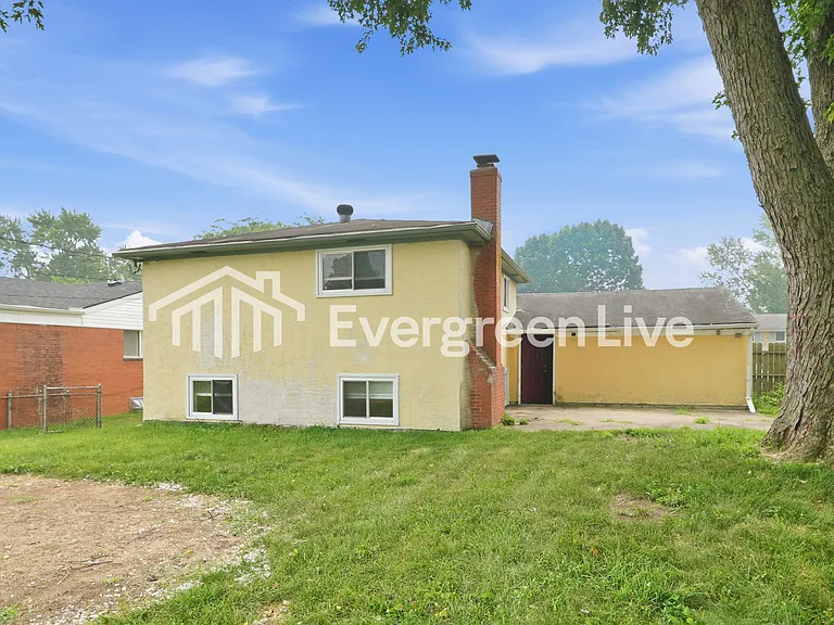 4928 Comstock Dr — Photo 15