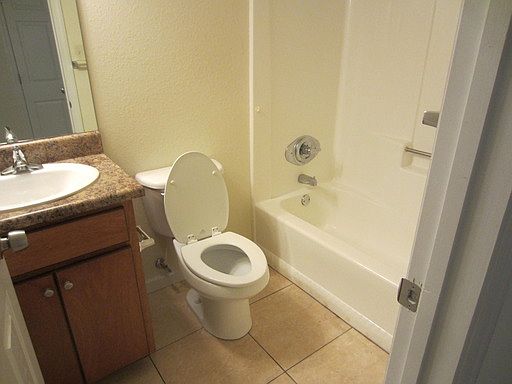 4th image of 1704 N Patterson St APT 3