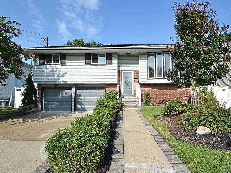 1st image of 250 Irving Avenue