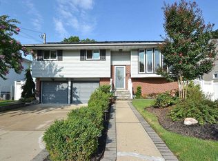 250 Irving Ave, Deer Park, NY 11729