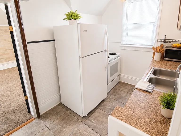 23 E Sinto Ave — Photo 3