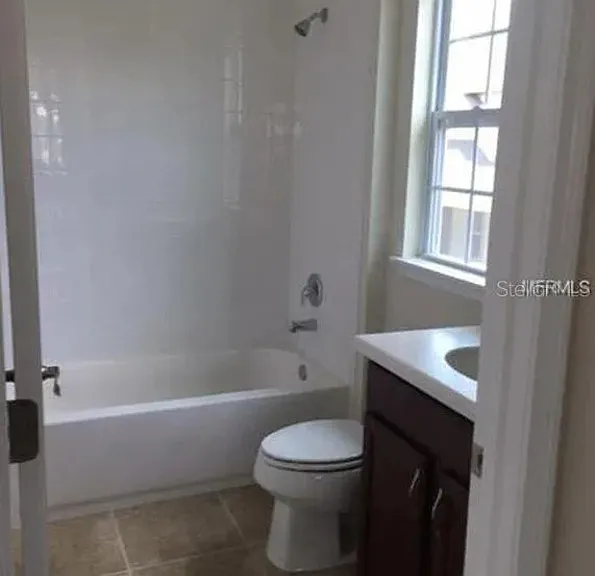 14212 Corrigan Ave — Photo 6