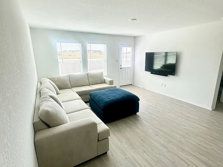 1713 Knoll Rdg — Photo 5