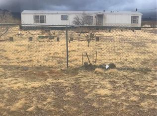 1035 S Drake Rd, Golden Valley, AZ 86413