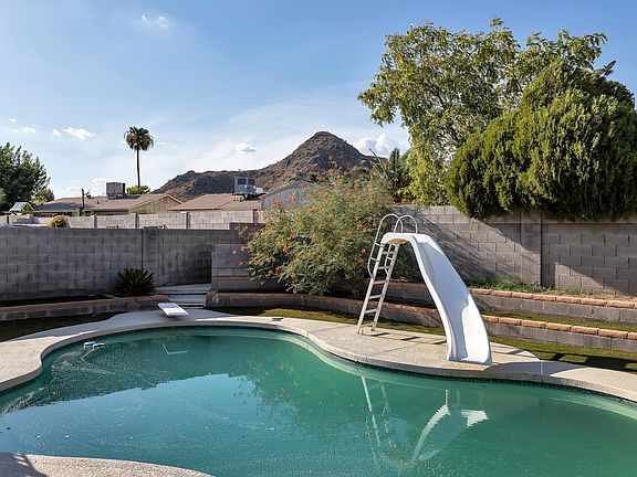Great mountain views from the backyard!