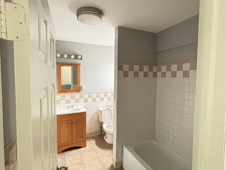 1704 W Diamond St #3F — Photo 17