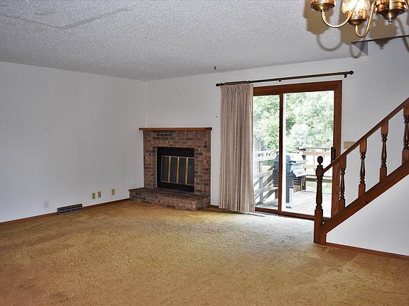 3rd image of 2126 Bicentennial Dr