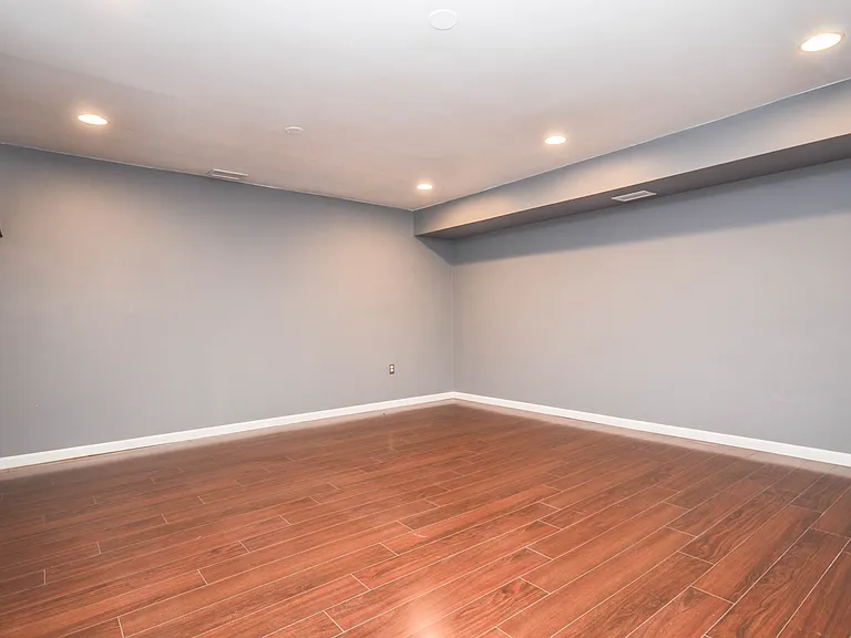 752 College Pkwy #7 — Photo 23