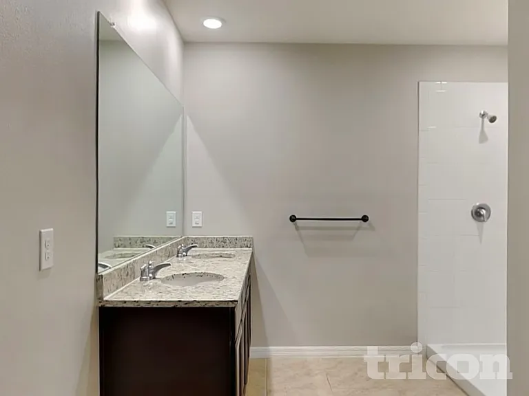 5765 Arlington River Dr — Photo 9