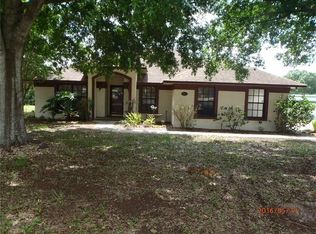 398 Oak View Dr, Tavares, FL 32778