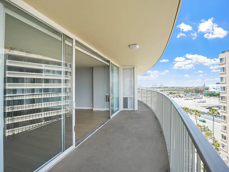 700 E Ocean Blvd #1201 — Photo 2