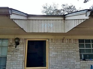 2206 Franklin Dr, Bryan, TX 77801