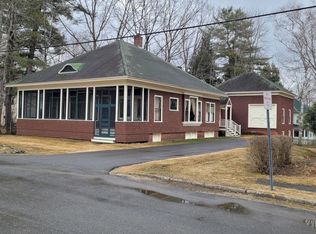 104 Orchard St, Farmington, ME 04938