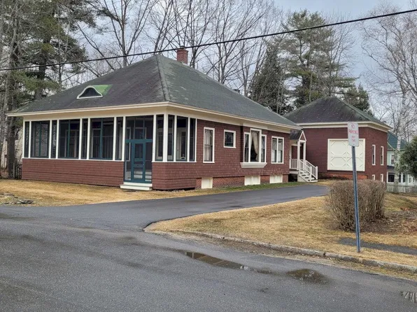 104 Orchard Street, Farmington, ME 04938