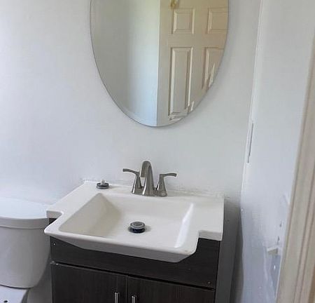 5th image of 44 Madonna Pl Floor 2