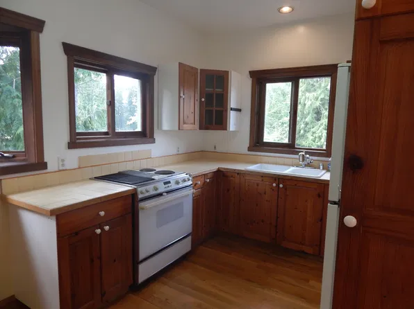 (undisclosed Address), Kingston, WA 98346