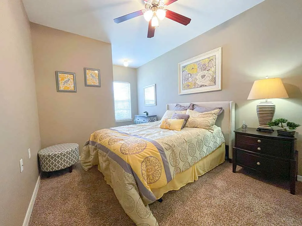 Lexington Place Apartments — Photo 2
