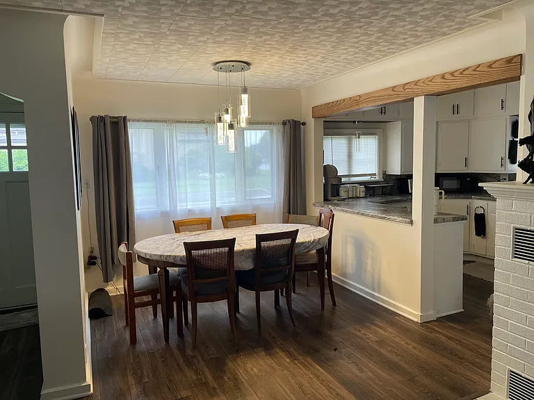 1010 S Maple St — Photo 14