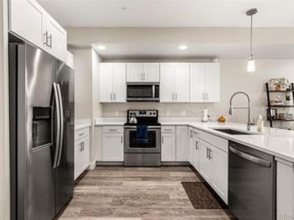 2nd image of 6785 Meade Cir