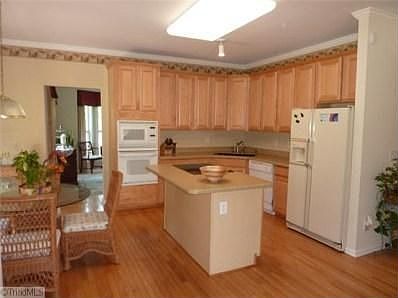 4th image of 4361 Clovelly Dr