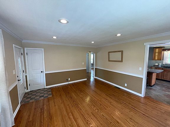 5th image of 6419 Taylorsport Dr