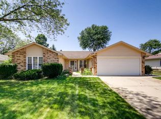 258 Arbor Ln, Bloomingdale, IL 60108
