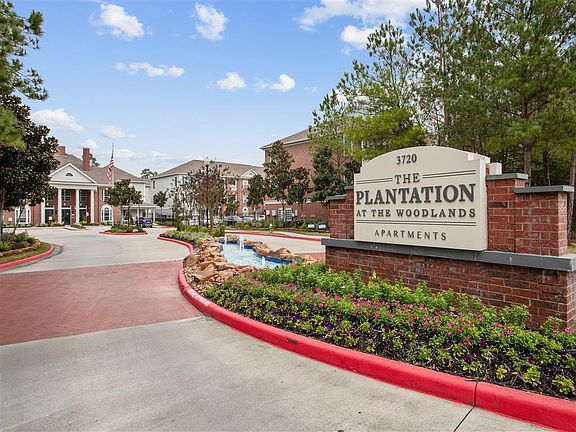 3rd image of 3720 College Park Dr