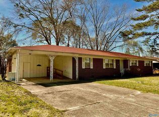 1613 19th Ave SW, Decatur, AL 35601